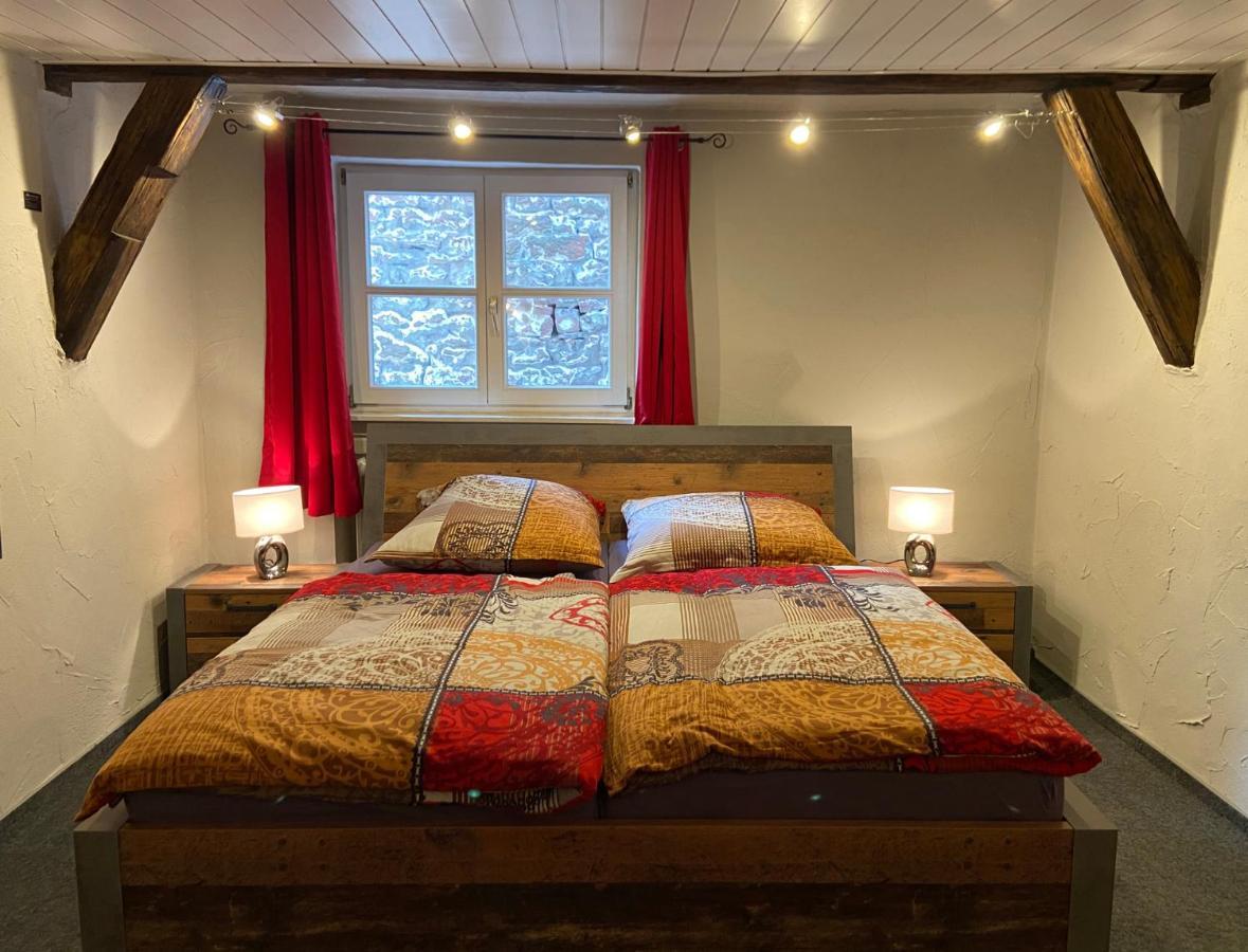 הירשהורן Appartement Schlossberg, Gasthaus Hirsch מראה חיצוני תמונה