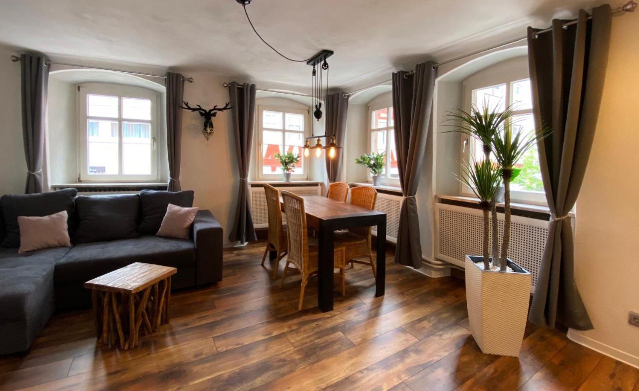 הירשהורן Appartement Schlossberg, Gasthaus Hirsch מראה חיצוני תמונה