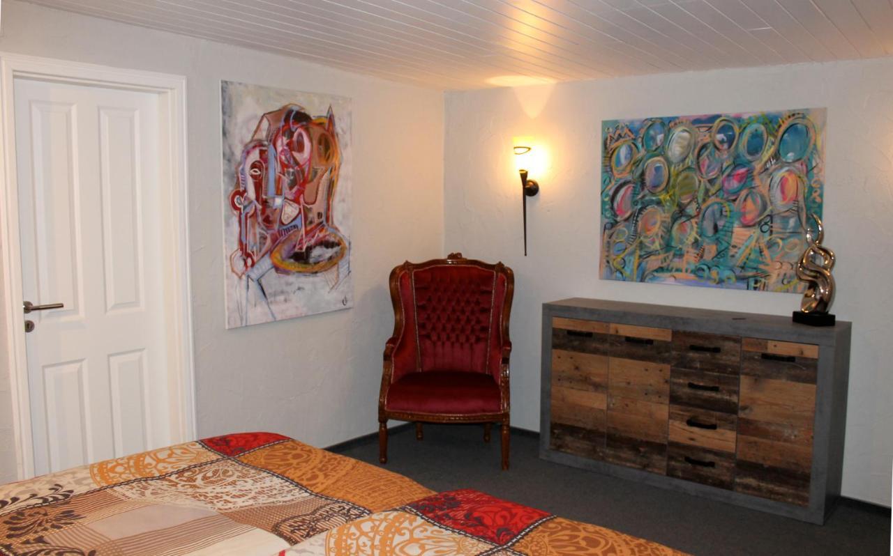 הירשהורן Appartement Schlossberg, Gasthaus Hirsch מראה חיצוני תמונה