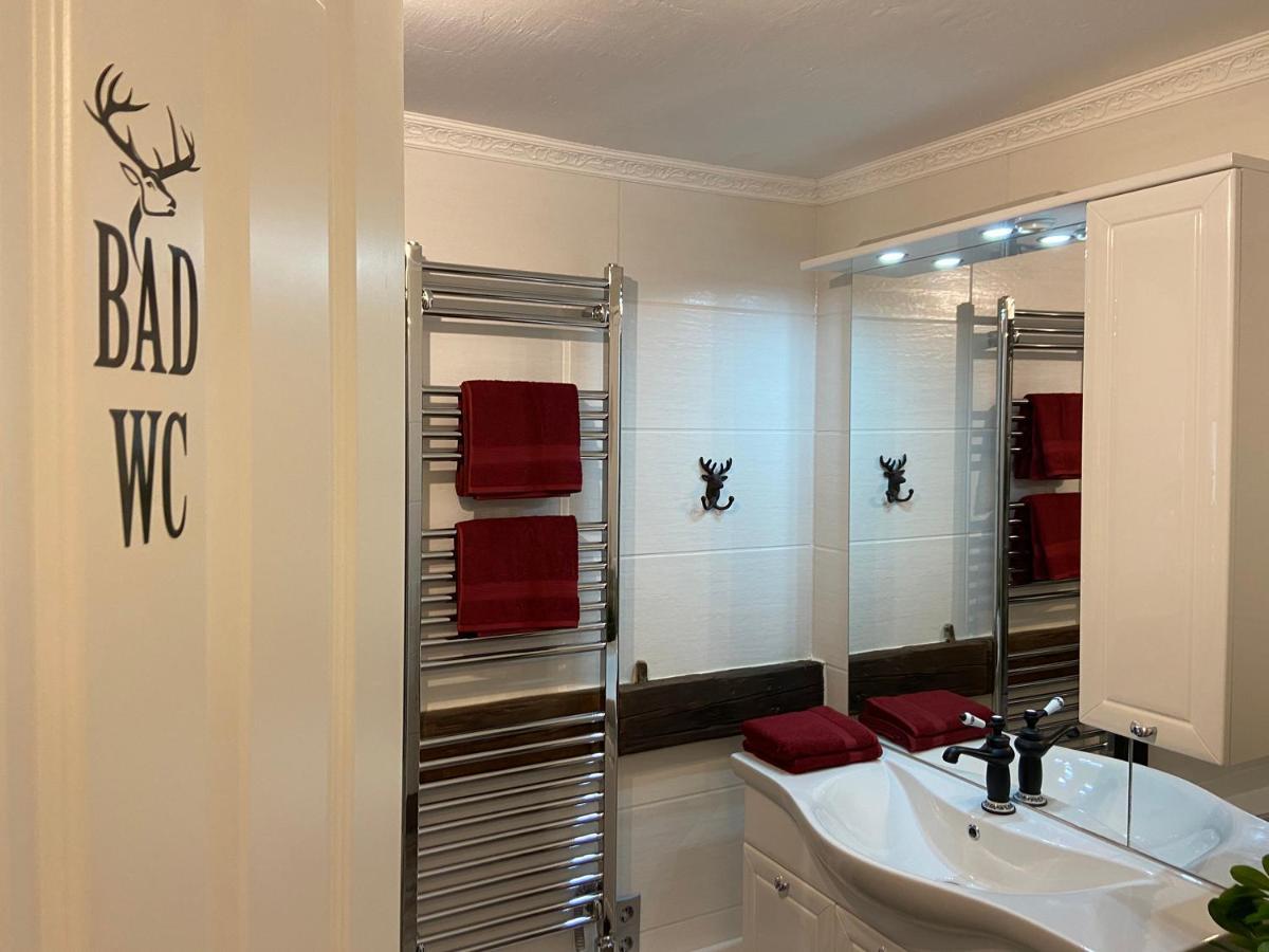 הירשהורן Appartement Schlossberg, Gasthaus Hirsch מראה חיצוני תמונה