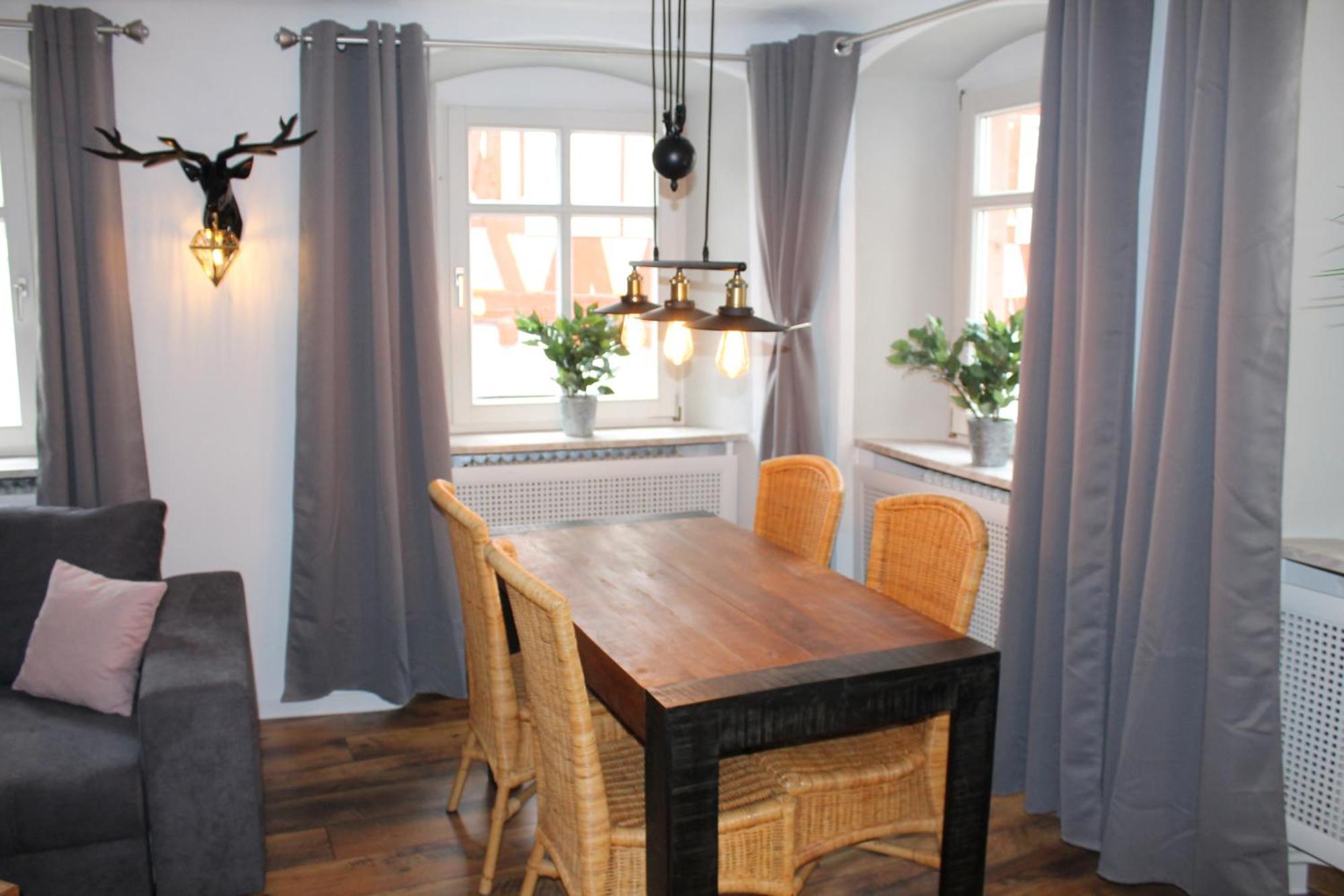 הירשהורן Appartement Schlossberg, Gasthaus Hirsch מראה חיצוני תמונה